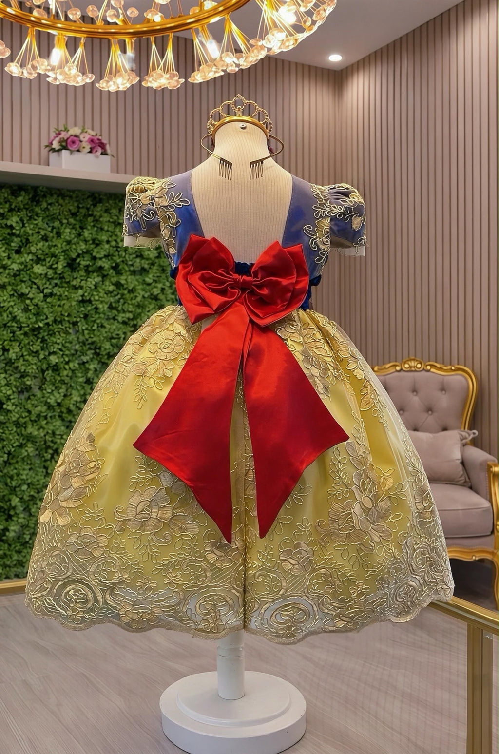 Royal Apple Princess Girls’ Party Dress with Golden Lace